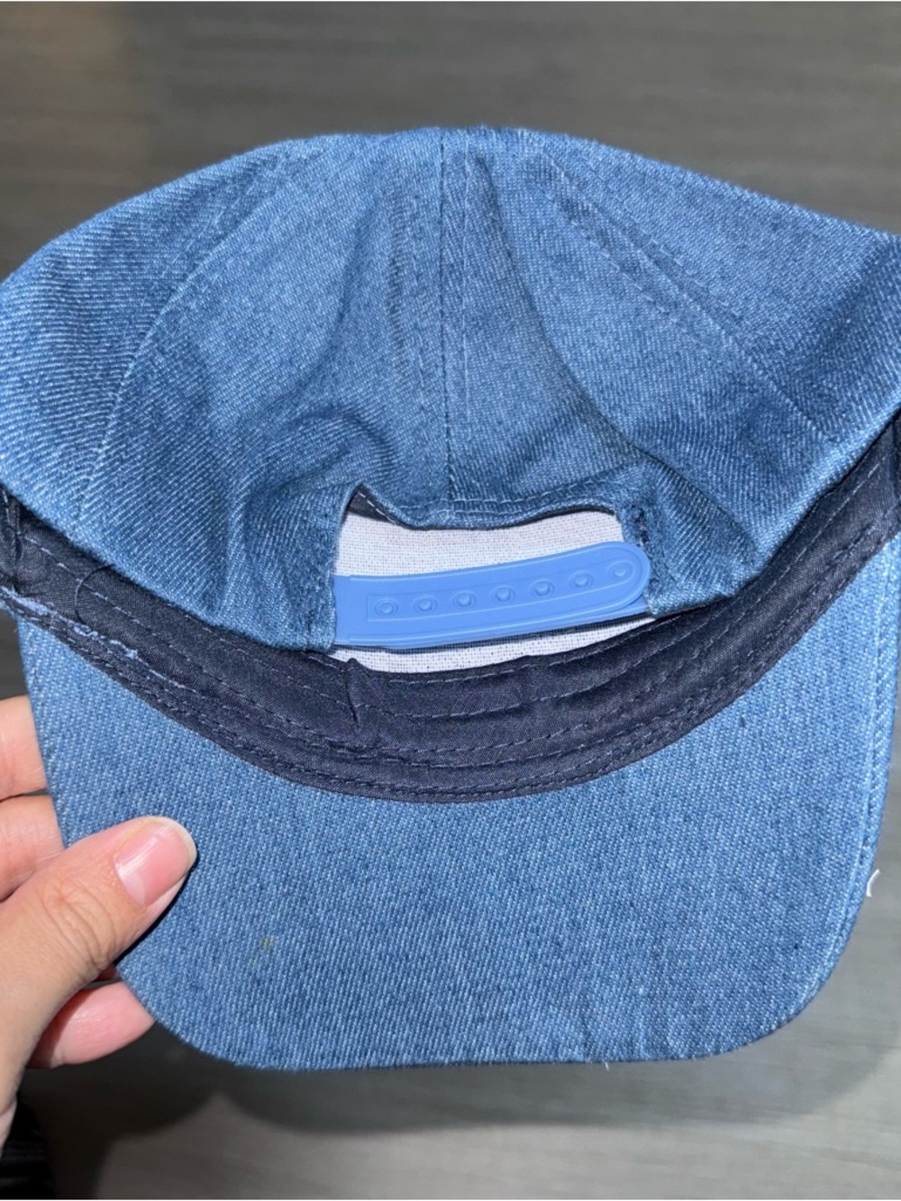 Kids Blue Denim Cap with Bluey Patch - Casual Baseball Hat - Picture 2 of 3